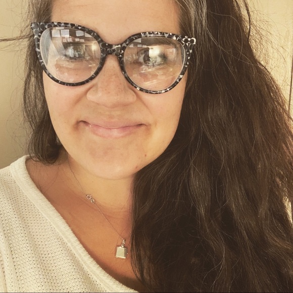 Meet your Posher, Chelsea - Picture 2 of 2